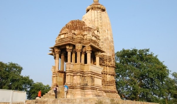 Храм Чатурбуи и храм Шантадурга. Индия